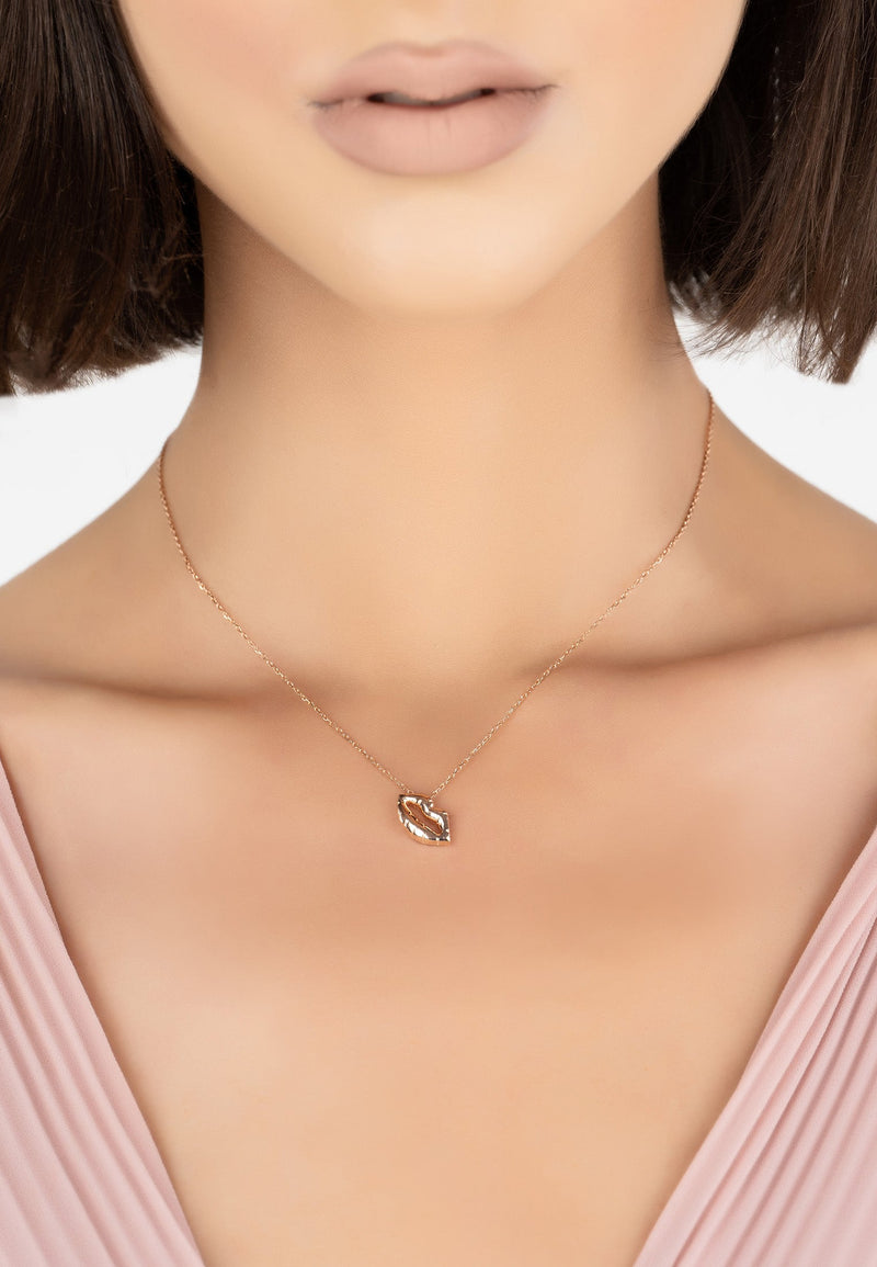 Luscious Lips Pendant Necklace Rosegold