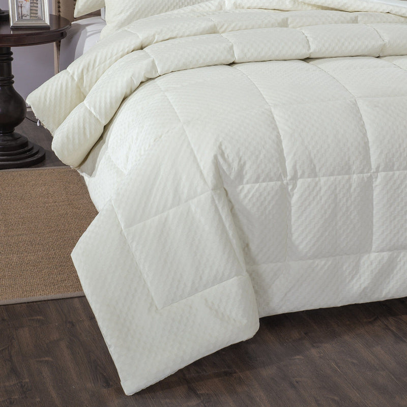 DaDa Bedding Soft Velvet Eggshell White Warm Plush 3D Pattern Comforter Set (JHW861)