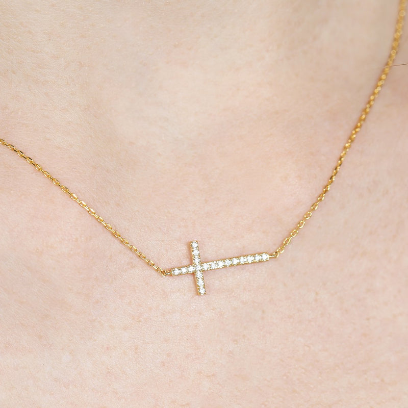 Hdnb1n242 - Zircon Cross Pendant Necklace