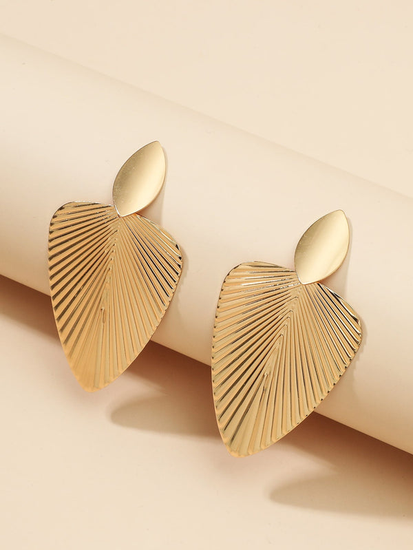 Golden Beauty Drop Earrings