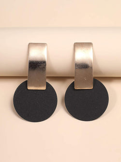 Simple & Chic Drop Earrings