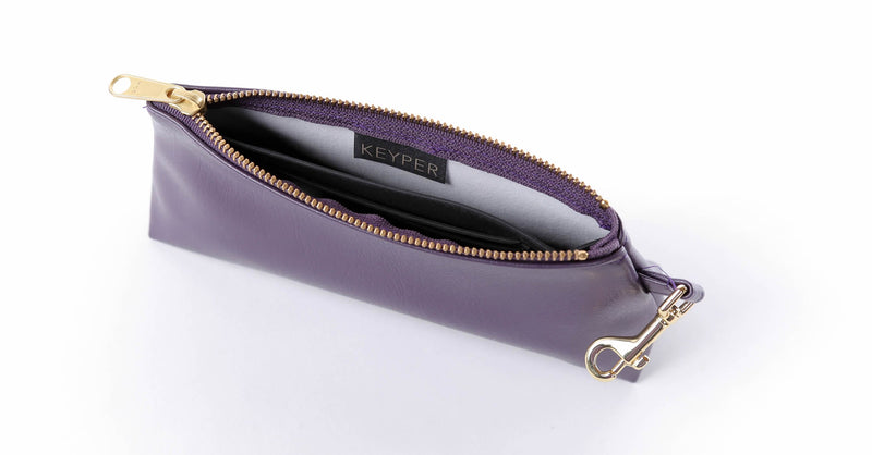 Pretty Purple SIGNATURE IT BAG • Pouch