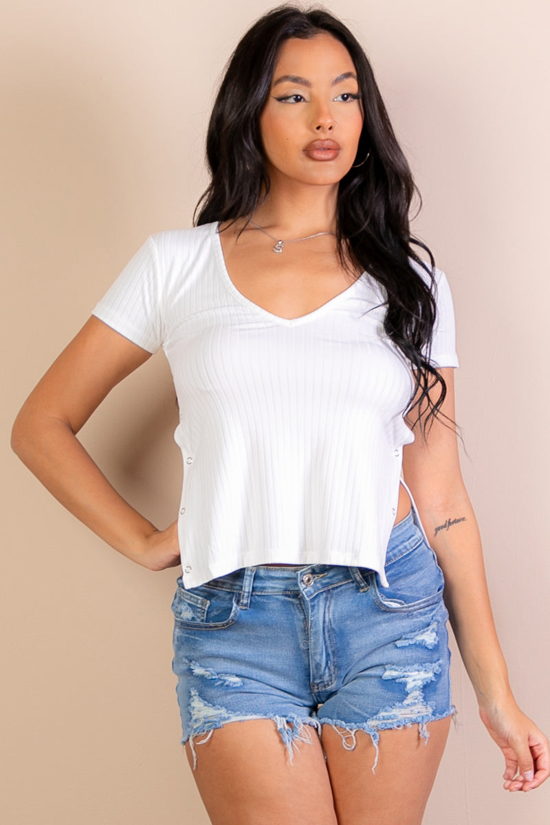 Ribbed Side Button Short Sleeve Top (CAPELLA)