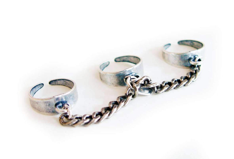 Triplet Rings With Silver Chains