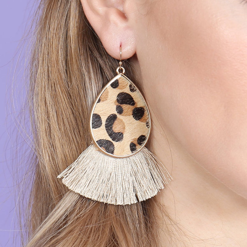 Ke7083 - Animal Print Tassel Fringe Earrings
