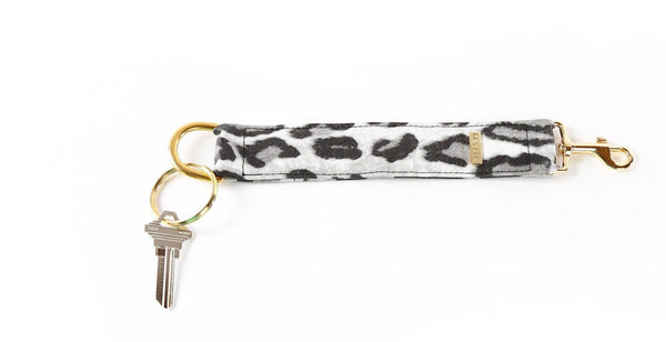 Snow Leopard SIGNATURE KEYPER® Key Ring