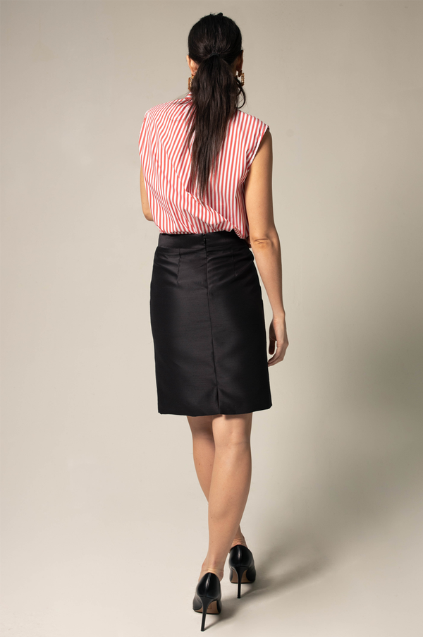 Easygoing Straight Skirts in Black